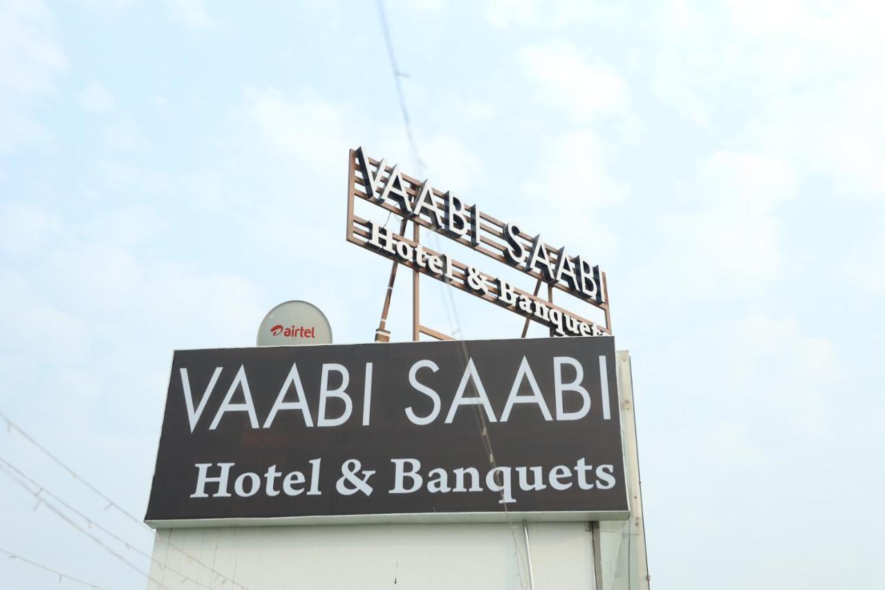 Vaabi Saabi Hotel Gurgaon Ngoại thất bức ảnh